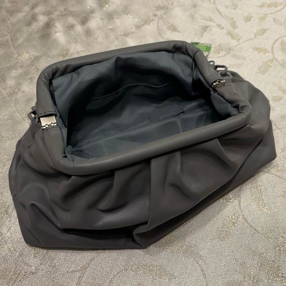 Badgley Mischka Clutch Shoulder Purse - Gray - Wrapped Frame Clutch NWT $129 - Picture 4 of 7